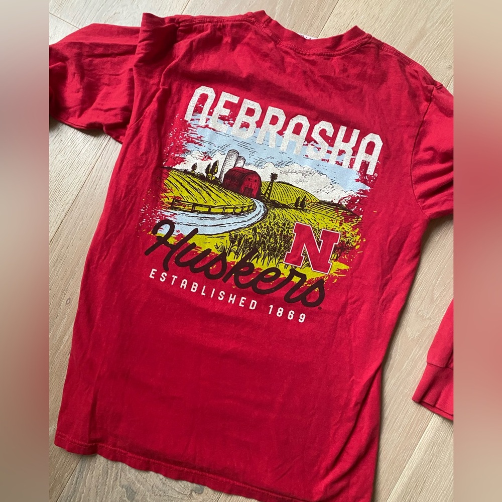 Nebraska Huskers long sleeve tee small